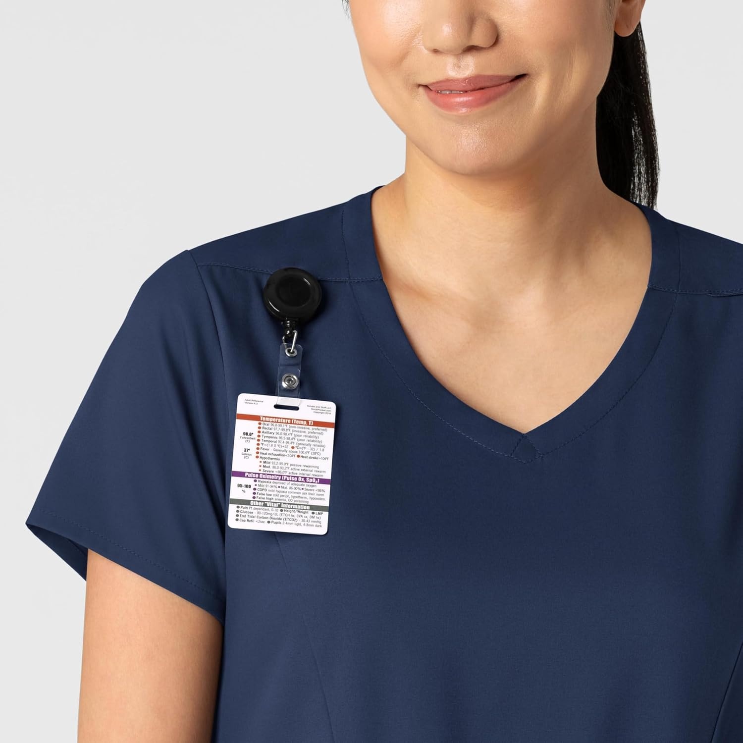 Wink Boundless Women’s 2-Pocket V-Neck Scrub Top(Navy)