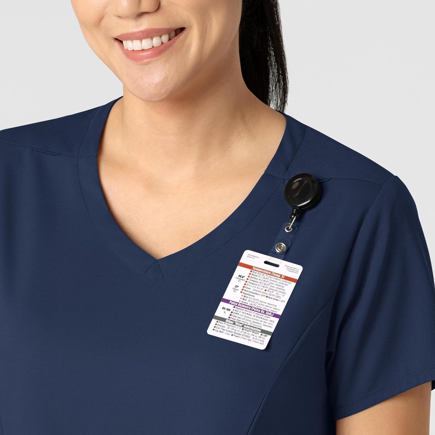 Wink Boundless Women’s 2-Pocket V-Neck Scrub Top(Navy)