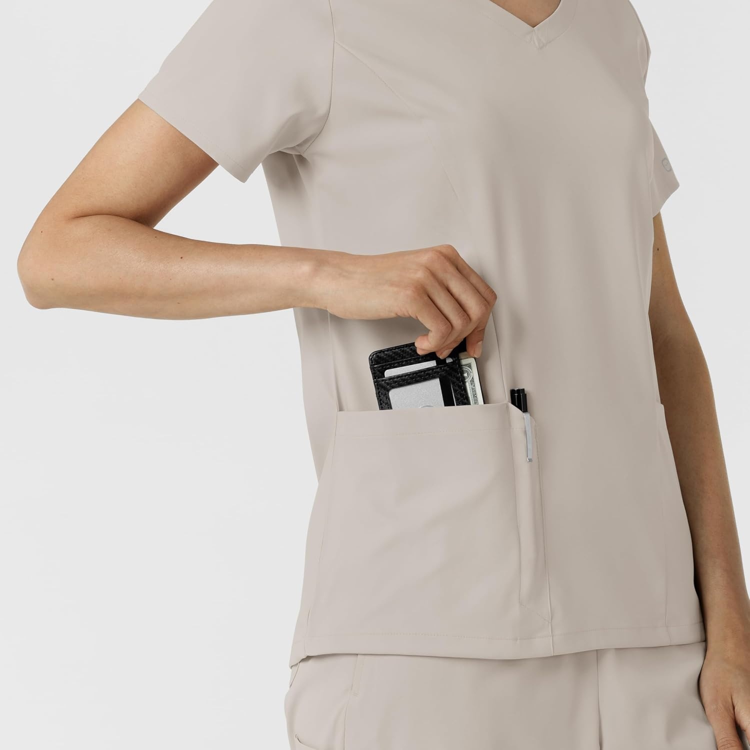 Wink Boundless Women’s 2-Pocket V-Neck Scrub Top(Cloud)
