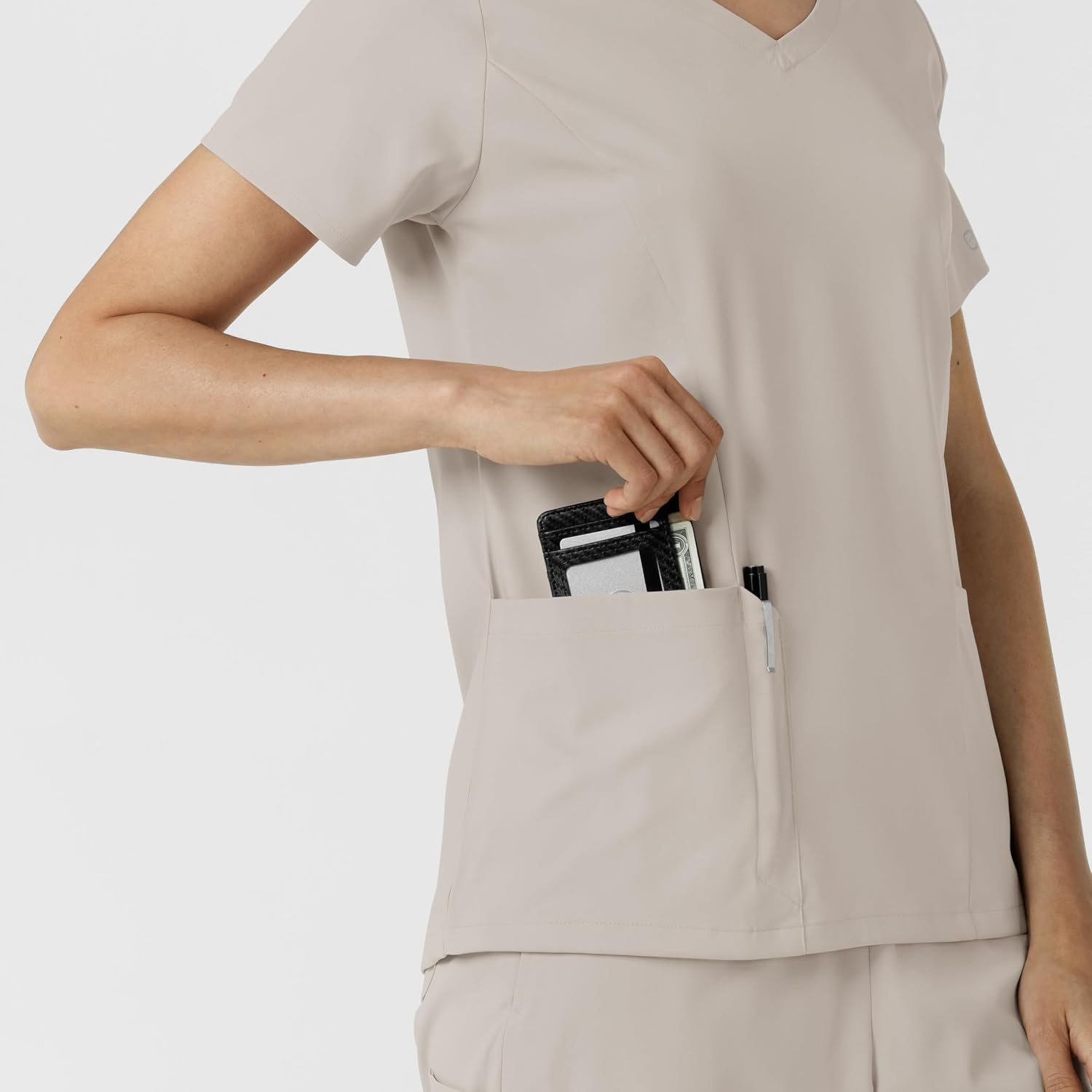 Wink Boundless Women’s 2-Pocket V-Neck Scrub Top(Cloud)