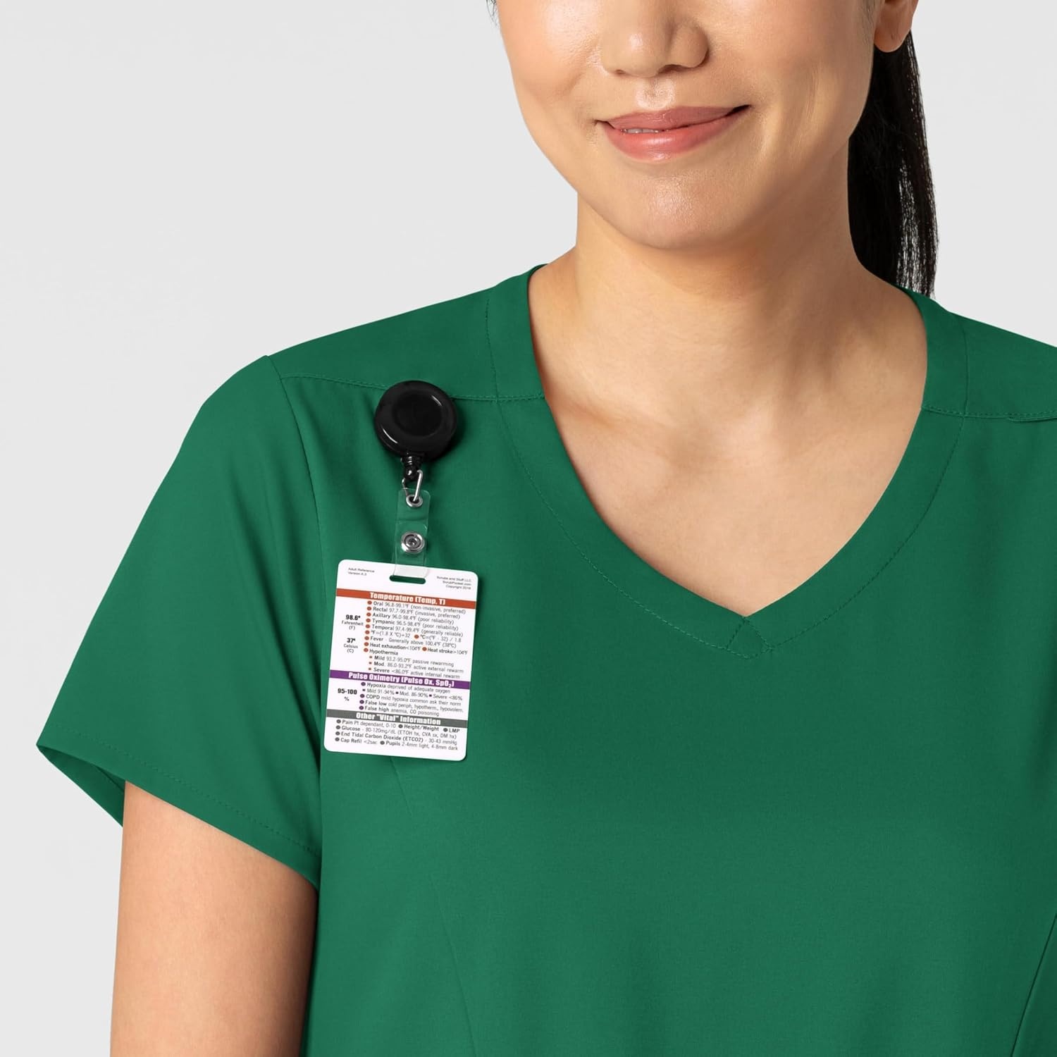Wink Boundless Women’s 2-Pocket V-Neck Scrub Top(Hunter)
