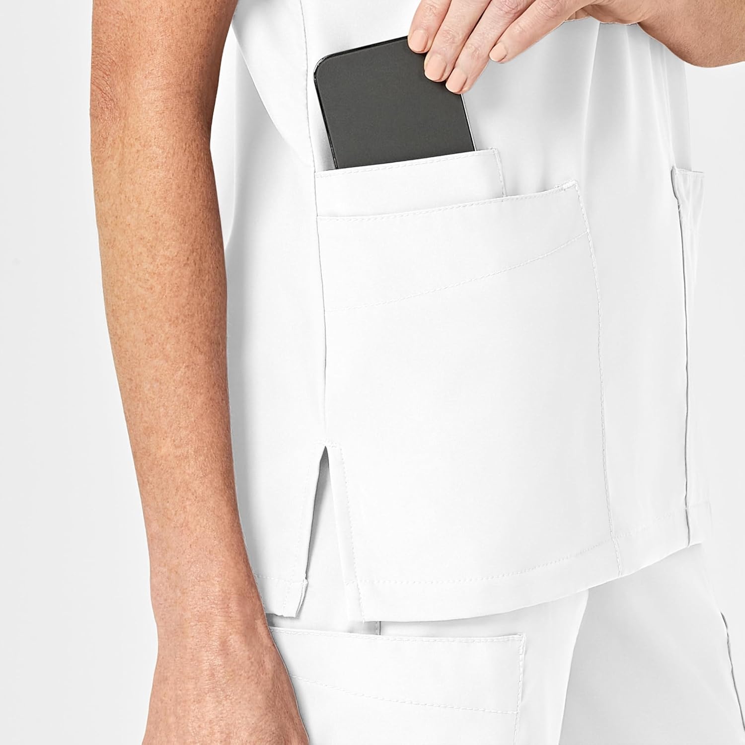Wink W123 Unisex 4 Pocket Utility Scrub Top(White)