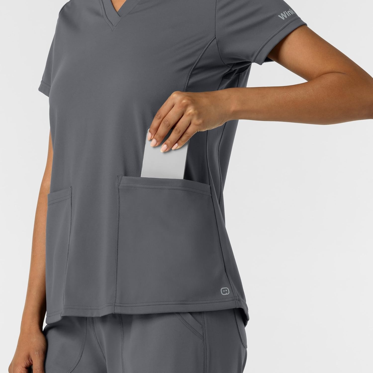 Wink Women’s Women’s 2-Pocket Scrub Top(Pewter)