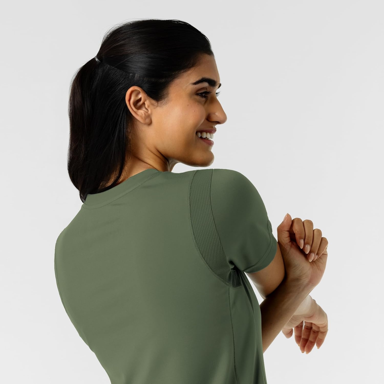 Wink Women’s Women’s 2-Pocket Scrub Top(Olive)