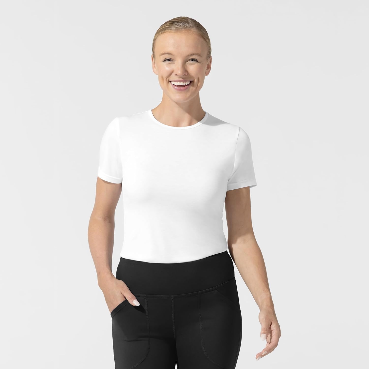 Wink Layers Women’s Short Sleeve Essential Tee(White)