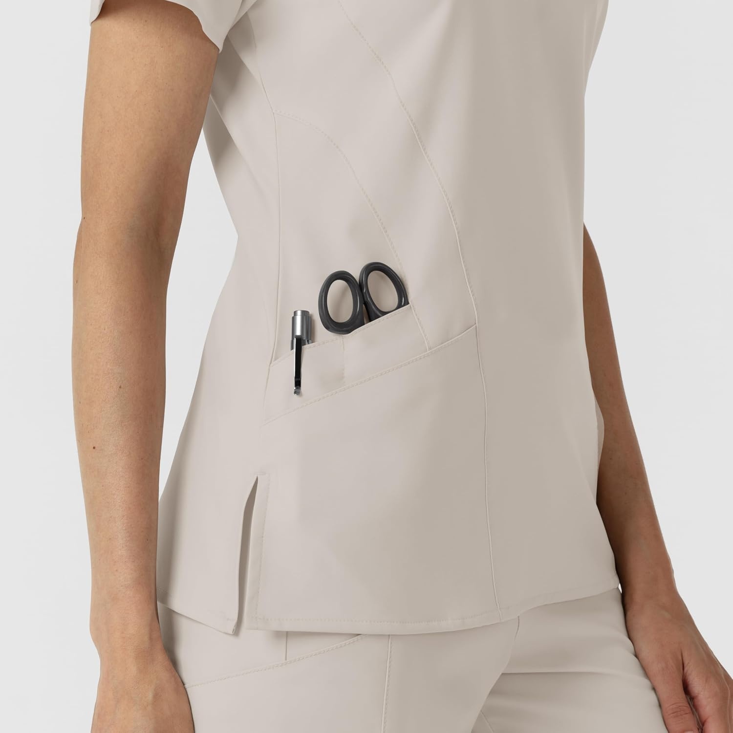 Wink Boundless Women’s Tuck-in Scrub Top(Cloud)
