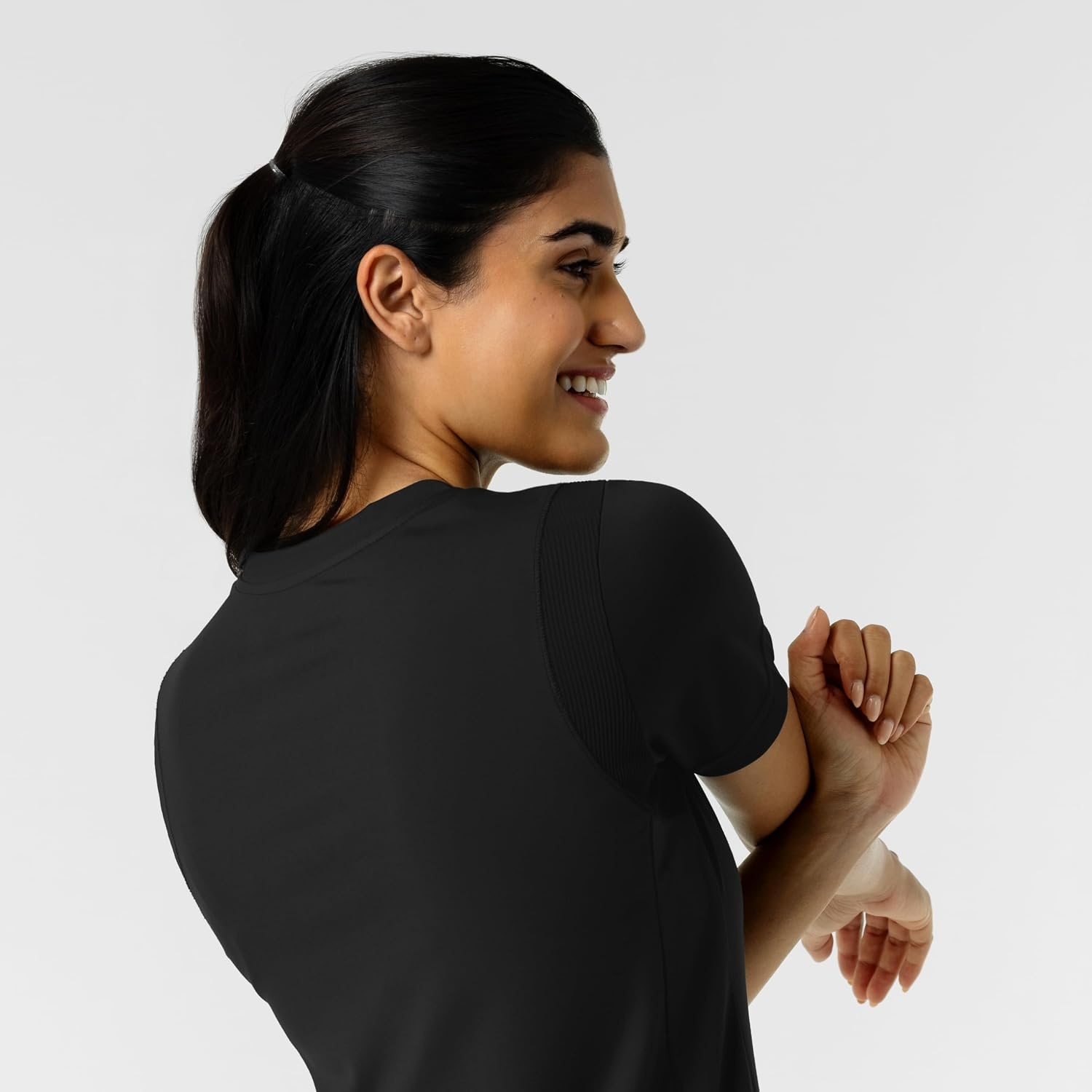 Wink Women’s Women’s 2-Pocket Scrub Top(Black)