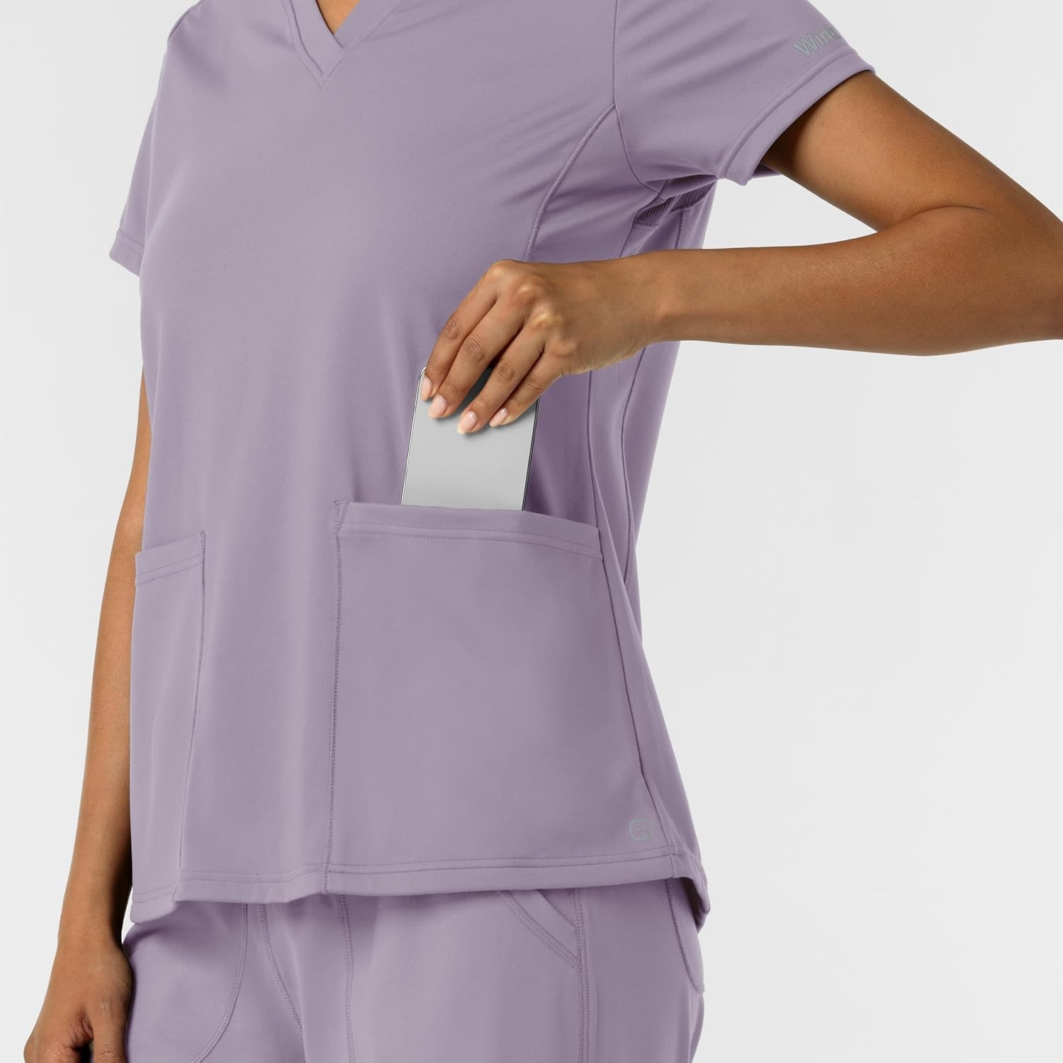 Wink Women’s Women’s 2-Pocket Scrub Top(Wisteria)