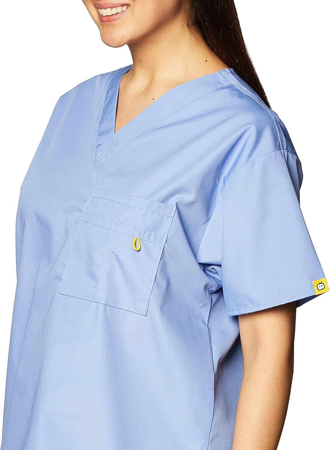 WonderWink Men’s Big The Alpha Unisex V-Neck Scrub Top(Ciel Blue)