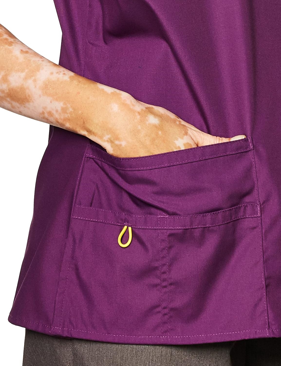 WonderWink Women’s Origins Bravo V-Neck Top(Eggplant)